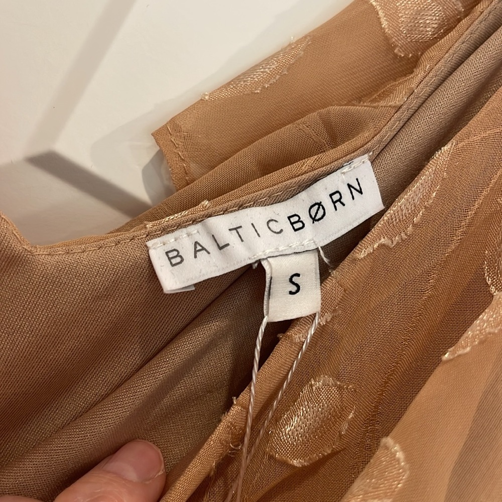 NWT Baltic Born Elegant Tan Wrap Dress - Picture 4 of 5